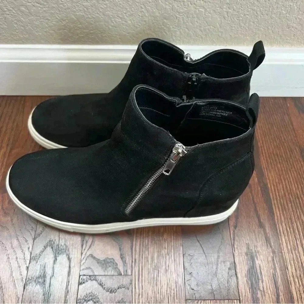 Madden Girl Steve Madden Piperr Wedgie Sneaker Bootie Black Size 10 Side Zip $95